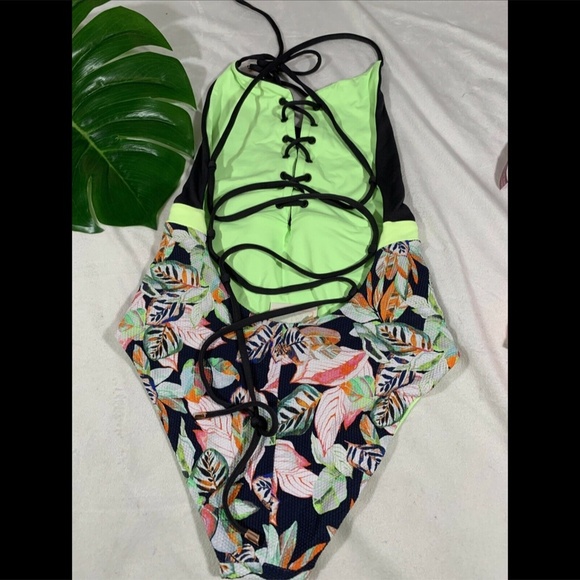 NWT $154 Maaji Lime Light One-piece Swimsuit in Black‎ Forest [SZ Small ] - Picture 10 of 12
